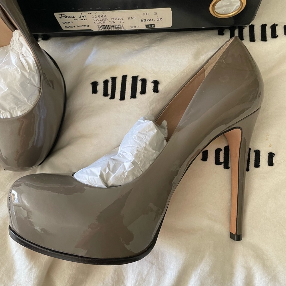 Victoria Beckham Platform Pumps Neutral color 5”